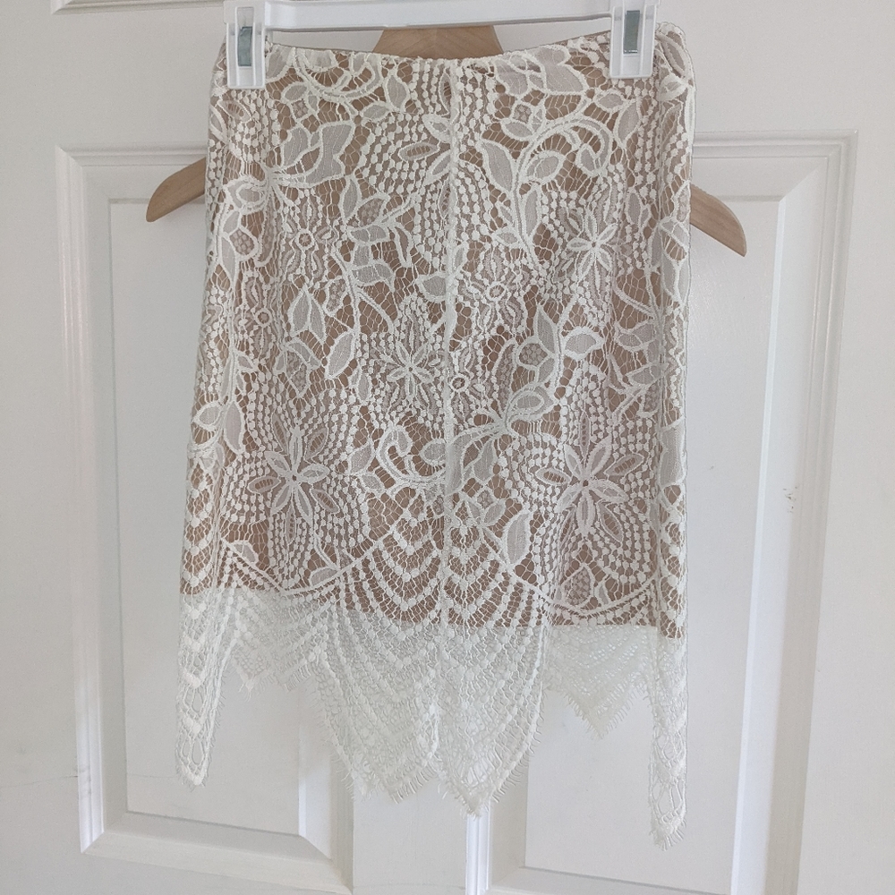 SanJoy Lace skirt size M